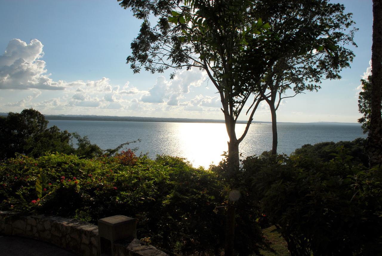 Camino Real Tikal‎ Hotell El Remate Eksteriør bilde
